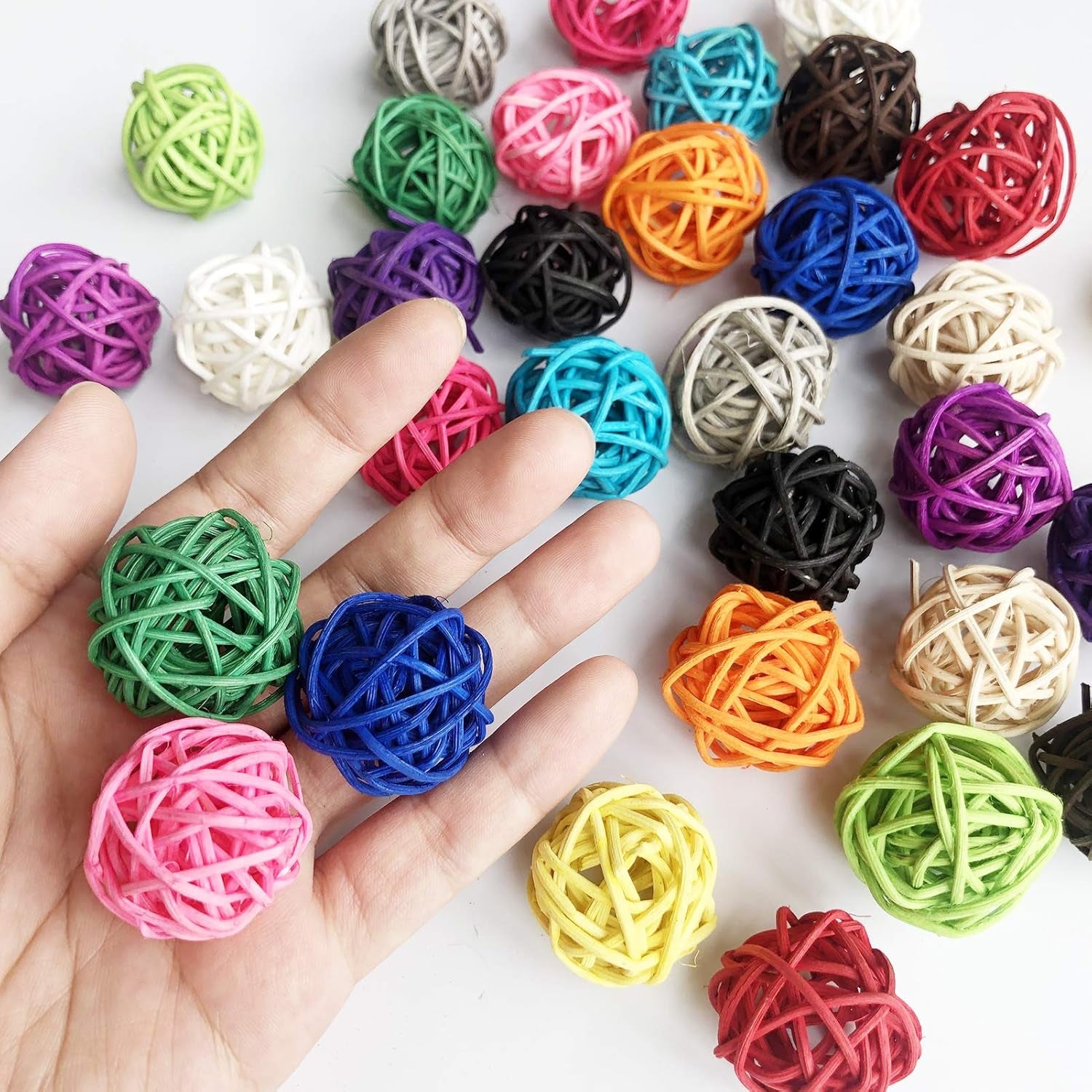 Rattan Balls 32 Pack 1.2 Inch Wicker Ball Birds Quaker Parrot Parakeet Chewing Pet Bite Ball for Budgies Conures Hamsters Ball Orbs Crafts DIY Accessories Vase Fillers (Multi-Colored)